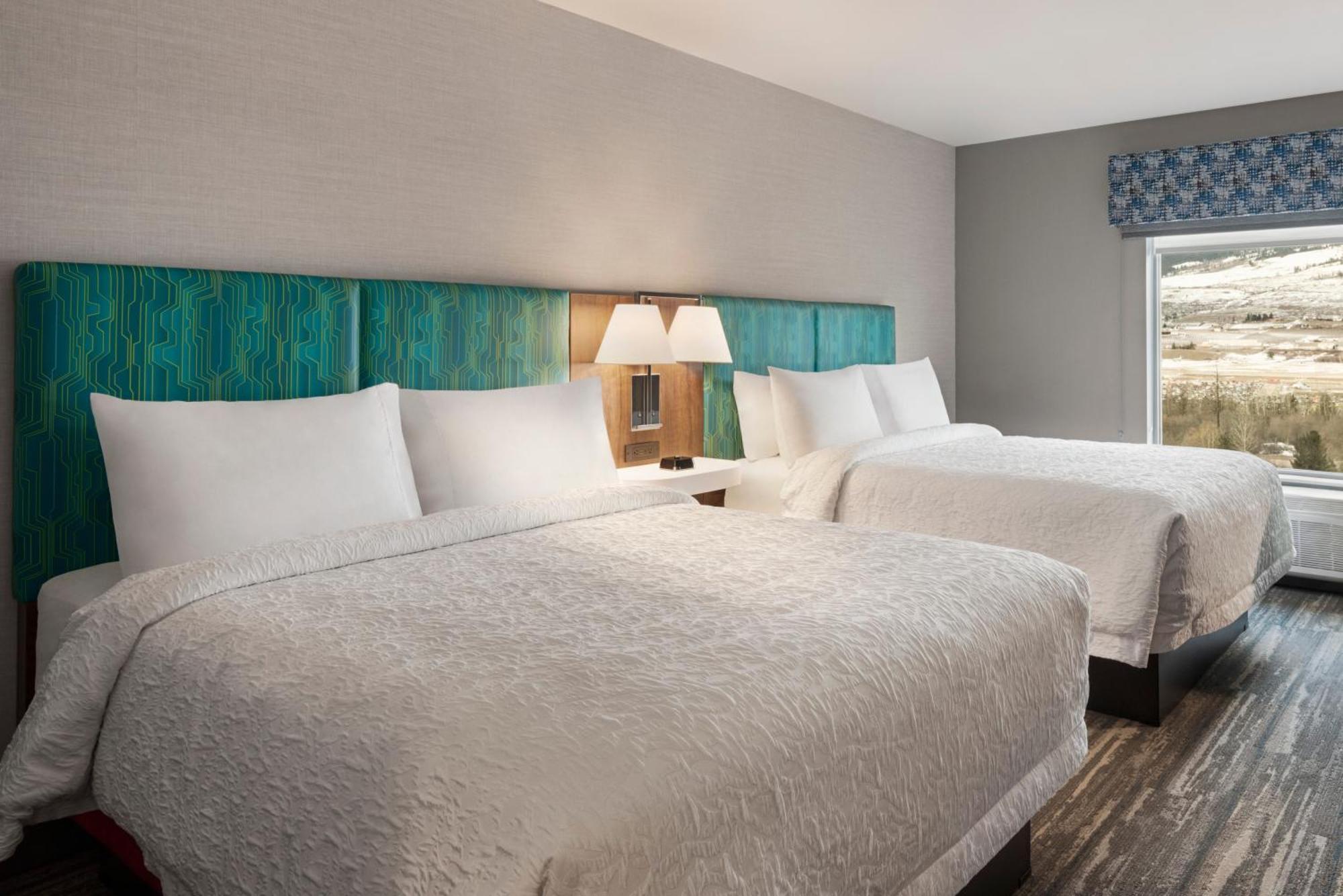 Hampton Inn & Suites Kelowna, British Columbia, Canada Екстериор снимка