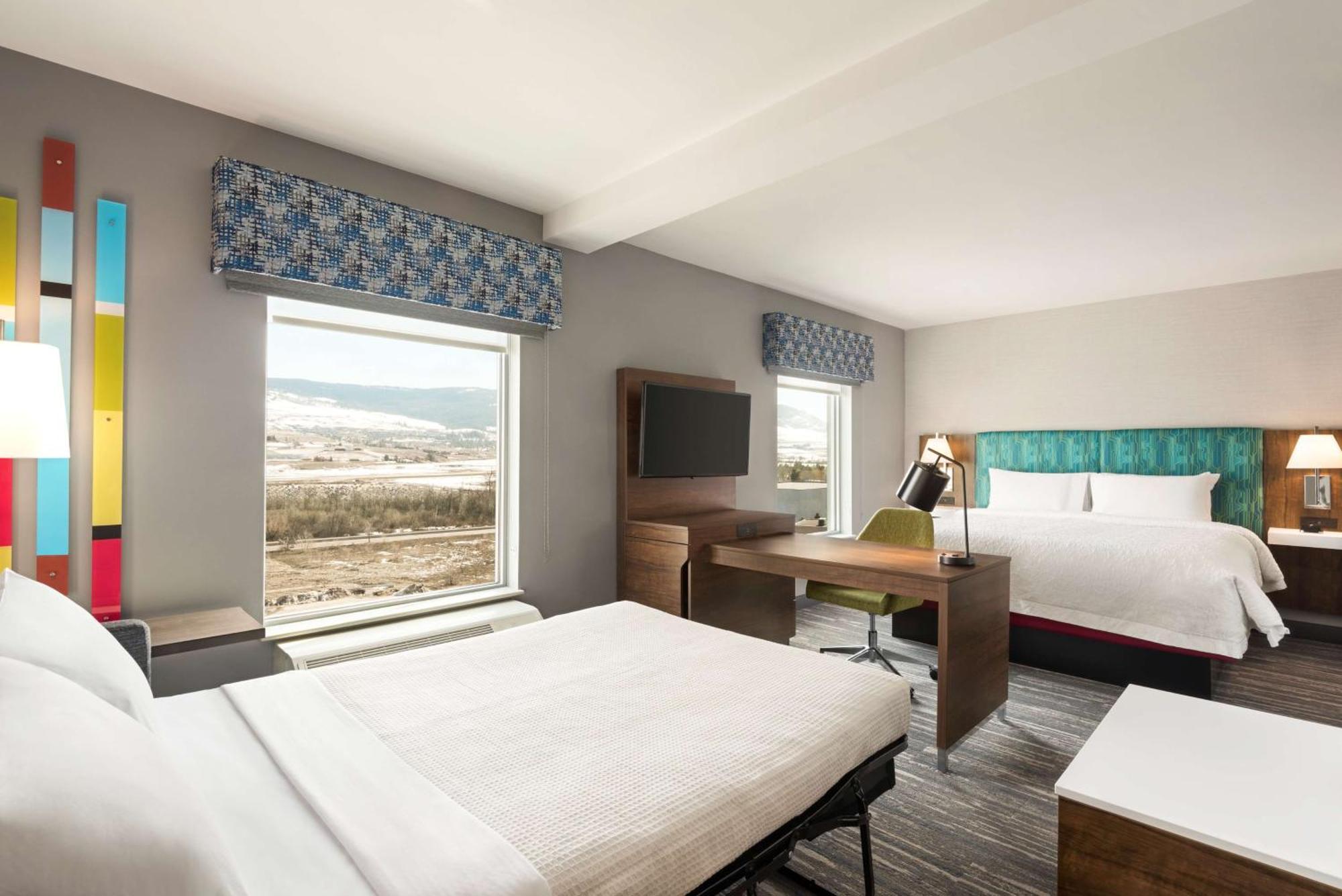 Hampton Inn & Suites Kelowna, British Columbia, Canada Екстериор снимка