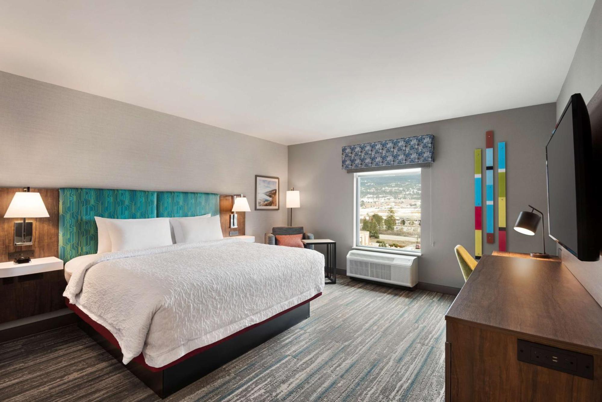 Hampton Inn & Suites Kelowna, British Columbia, Canada Екстериор снимка